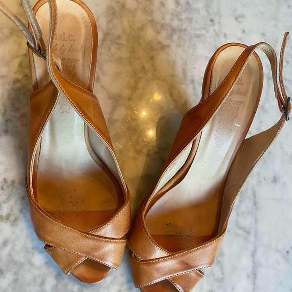 NDC Made by Hand Leather Vintage style Heels - Picture 4 of 7